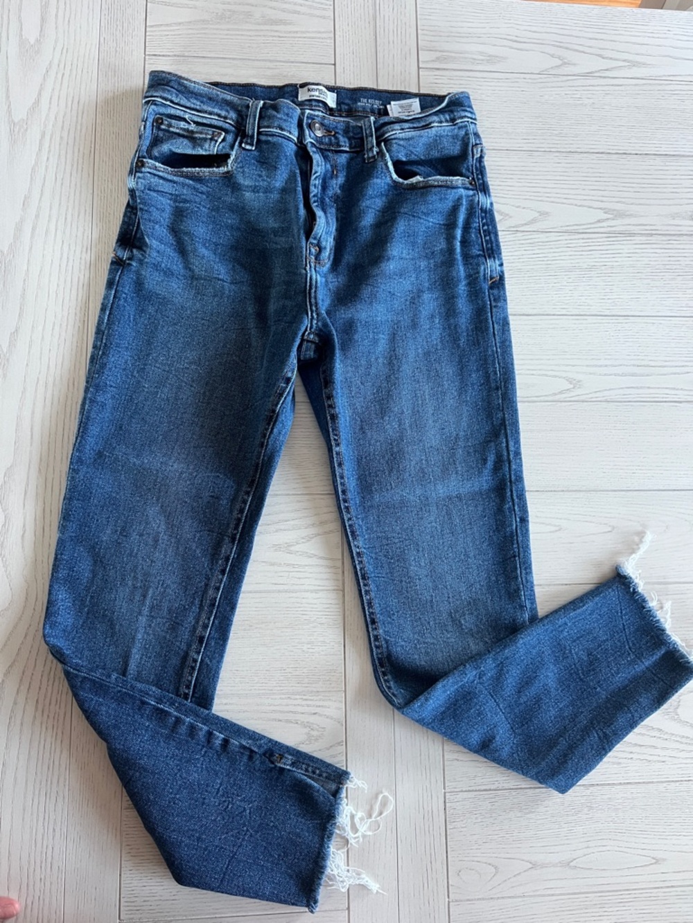 Kensie Dark Blue Cropped Ankle Jeans